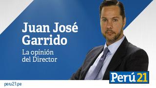 Juan José Garrido: Izquierda, al fondo