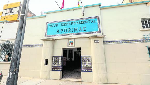 La protegen. Trabajadores de Club Departamental Apurímac se negaron a hablar sobre la ministra. (Foto: Lenin Tadeo/@photo.gec)