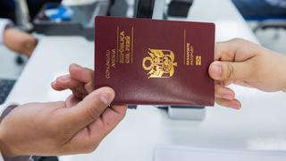 Migraciones suspende emisión de pasaportes en aeropuerto Jorge Chávez por falta de acceso a Reniec 