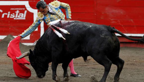 Debido a las manifestaciones por el regreso de la corrida de toros en Bogotá, el alcalde de esa ciudad prohibió las protestas cerca a la plaza taurina. (EFE)