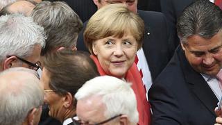 Grecia: Congreso de Alemania da luz verde a Merkel para negociar plan de ayuda