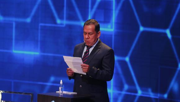 José Vega abandonó el debate presidencial tras leer un corto pronunciamiento (Foto: Mario Zapata/GEC)