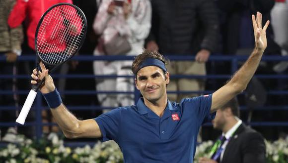Roger Federer le ganó a Stefanos Tsitsipas por un doble 6-4. (Foto: AFP)