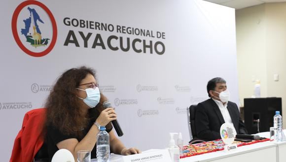 Ayacucho: La titular del Midis, Silvana Vargas, cumplió agenda de trabajo en la región Ayacucho, donde se reunió con el gobernador, Carlos Rúa. (Foto: Difusión)