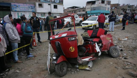 Tres de los cuatro los ocupantes del mototaxi fallecieron. (Roberto Rojas/USI)