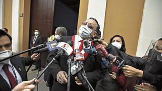 Edgar Alarcón es arrinconado por graves denuncias de corrupción