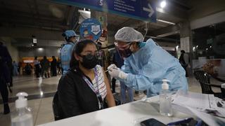 Metropolitano: así arrancó la vacunación contra el COVID-19 a mayores de 21 años en la Estación Central | FOTOS 