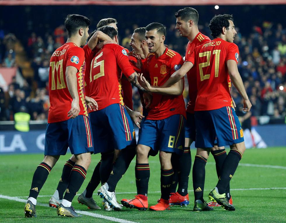 España sufrió para ganar 2-1 a Noruega por las Eliminatorias Eurocopa 2020. (EFE)
