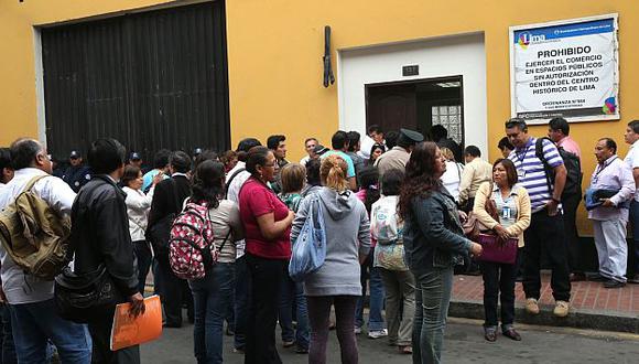 “Queremos trabajar”, dijeron los empleados despedidos de la Municipalidad de Lima. (USI)