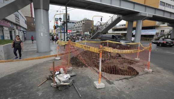 Se suspendió el tránsito en uno de los carriles con sentido hacia el Cercado de Lima por trabajos de reparación.