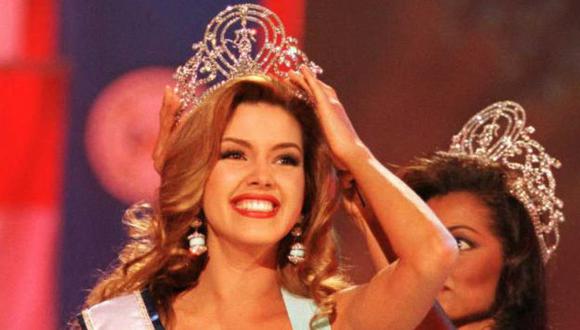 Alicia Machado tras ser coronada en el Miss Universo 1996. (AFP)
