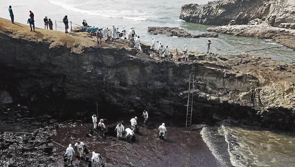 El derrame de petróleo en el mar de Ventanilla ocurrió el 15 de enero. (Foto: AFP)