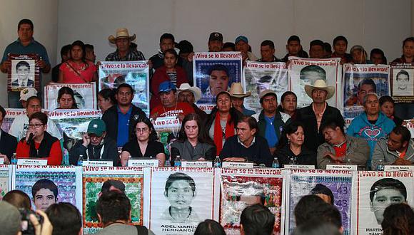 Ayotzinapa: Forenses argentinos determinan que estudiantes no fueron quemados en basurero. (EFE)