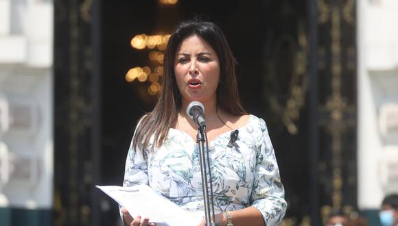 Patricia Chirinos pide a Lady Camones recomponer la Subcomisión de Acusaciones Constitucionales. (Foto: GEC)