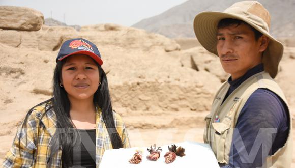 Fueron encontradas a tres metros y medio de la tumba donde se halló, en noviembre de 2021, a la momia de Cajamarquilla. (FOTO: UNMSM)