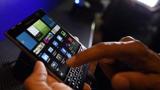 BlackBerry lanzó Passport, su smartphone de pantalla cuadrada