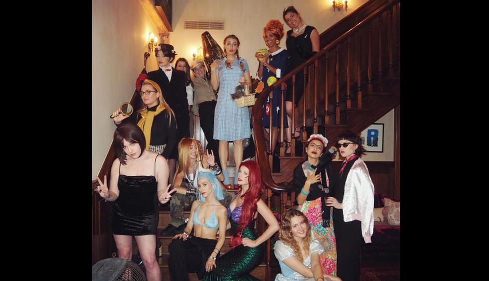 La cantante Taylor Swift compartió estas imágenes de su fiesta de disfraces. (Foto: @taylorswift)