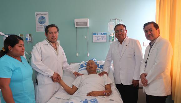 Médicos de EsSalud extraen tumor evitando amputación de la pierna de un joven en La Libertad