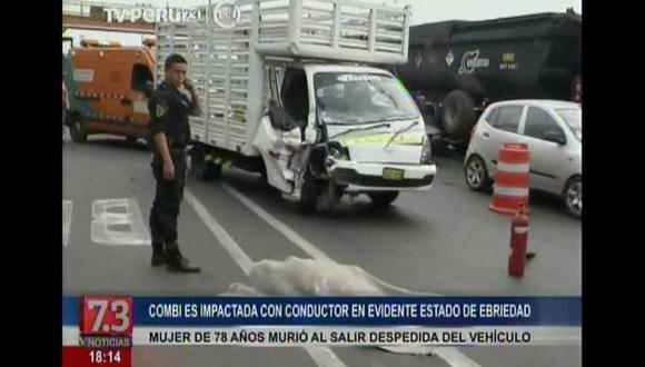 Anciana falleció tras salir disparada de combi en la que viajaba en el Rímac. (TV Perú)