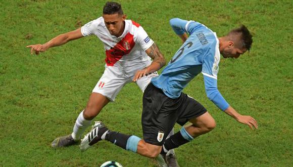 Christofer Gonzales fue suplente e ingresó a los 75' en duelo ante Uruguay. (Foto: AFP)