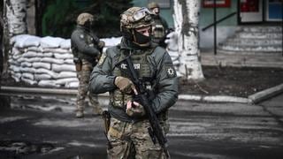 Ucrania decide implantar el estado de excepción ante hostigamiento de Rusia