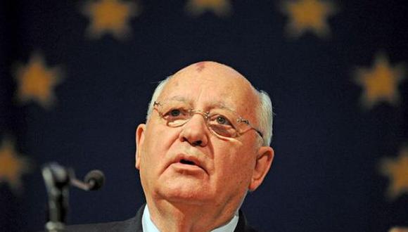 Desde 1985, Gorbachov comenzó a reestructurar (Perestroika) y a democratizar (Glasnost) a su país y se negó a utilizar la represión contra sus oponentes políticos, señala el columnista. (EFE)
