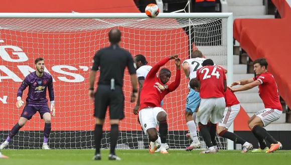La mano de Paul Pogba que acabó en gol penal contra Manchester United. (Foto: AFP)
