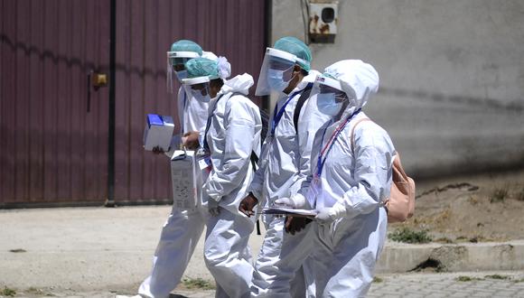 Bolivia registró una primera ola de la pandemia entre julio y agosto de 2020, una segunda entre diciembre del año pasado y enero de 2021 y una tercera entre mayo y junio pasados. (Foto: Jorge Bernal / AFP)
