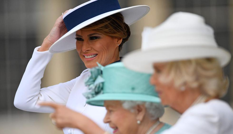 Melania Trump lució vestido de Dolce &amp; Gabbana para reunión con la reina Isabel. (Foto: AFP)