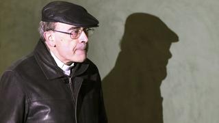 Renuncia cardenal condenado por encubrir abusos en Francia