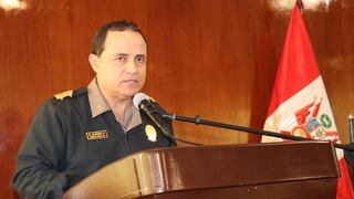 Chats del general Raúl Alfaro donde coordinó cambios en las direcciones policiales con ‘El Español’ 