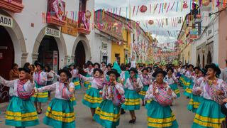 Carnavales 2024: Ayacucho pone en vitrina su gastronomía y la belleza de su artesanía.