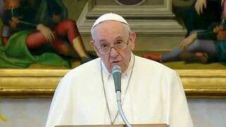 El papa Francisco reaparece después de un ataque de dolor y pide paz en un mensaje de Año Nuevo 
