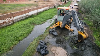 Chorrillos: Recogen más de 10 toneladas de residuos de canal de regadío aledaño a Pantanos de Villa