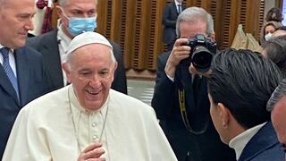 Las mejores imágenes del encuentro entre Gianluca Lapadula y el Papa Francisco en el Vaticano 