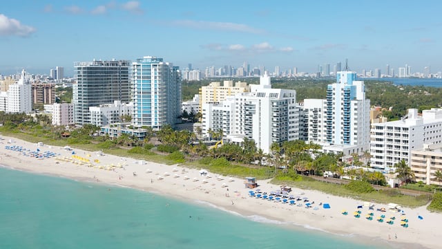 ¿Quieres viajar a Miami? Descubre cómo ahorrar e incluso ir gratis a este destino