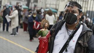 Centro de Lima: cientos de fieles hacen largas colas para venerar la imagen de San Judas Tadeo [FOTOS]