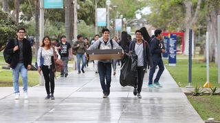 Congreso aprobó ley que otorga bachillerato automático a universitarios en el 2020 y 2021
