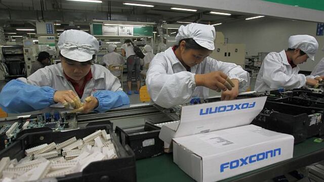Apple y Foxconn prometen cambios laborales