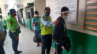 Capturan en Surco a falso vendedor de llaveros que robaba celulares en los buses de transporte público