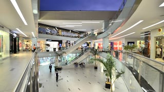 Centros comerciales volverían a operar desde julio pero con aforos “muy reducidos”, según Produce