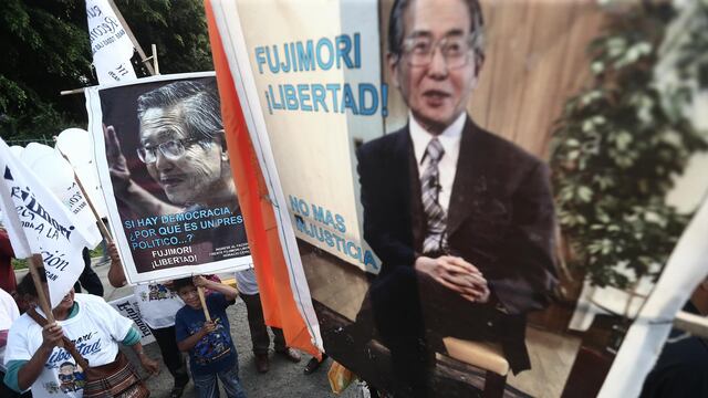 Así se desarrolla la marcha a favor del indulto a Alberto Fujimori [FOTOS Y VIDEO]