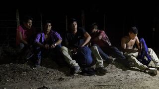 México detiene a decenas de migrantes a bordo del tren de carga 'La Bestia'