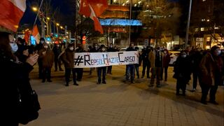España: Manifestantes se concentran en la sede de Repsol en Madrid tras derrame de petróleo en Ventanilla [VIDEO]