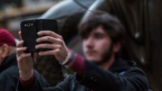 Adolescente muere en su intento por tomarse un selfie en Italia