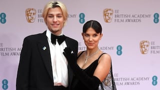 Millie Bobby Brown y Jake Bongiovi hacen su primera aparición como pareja en la alfombra roja de los BAFTA 2022