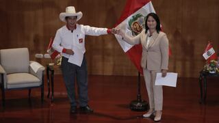 Simulacro Datum: Pedro Castillo sube punto y medio, Keiko Fujimori baja uno y voto blanco crece uno