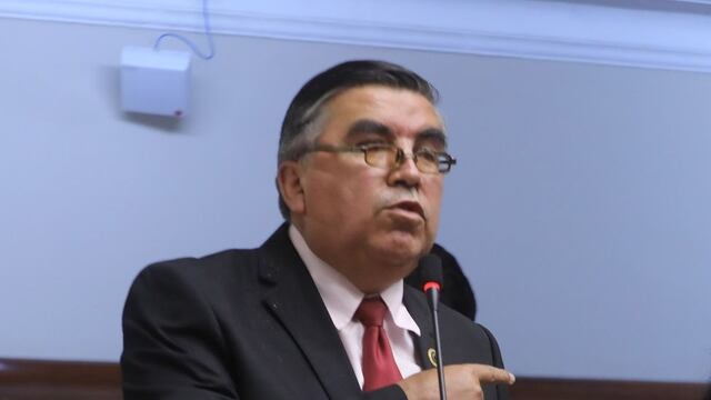 Álex Paredes critica al Congreso por renuncia del ministro Juan Silva: “¿Quién sigue mañana, el señor Condori?”