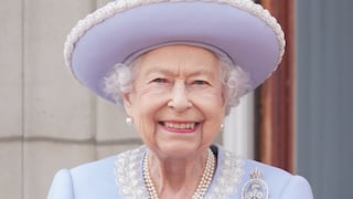 Isabel II reaparece tras Jubileo de Platino y estrena nuevo corte de cabello