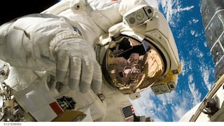 Orina de astronauta: La clave para la construcción de las bases humanas en la Luna